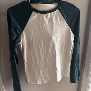 Long Sleeve Raglan Tee in Light Cream and Dark Green